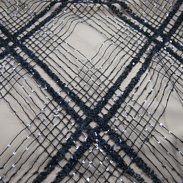 LA-1001 - Τούλι Invisible Κεντημένο 